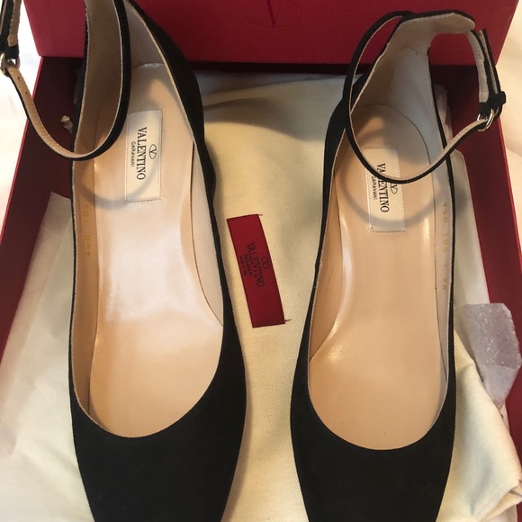 Valentino Black Suede Tango shoes 38 NEW Low Heel - Picture 4 of 8